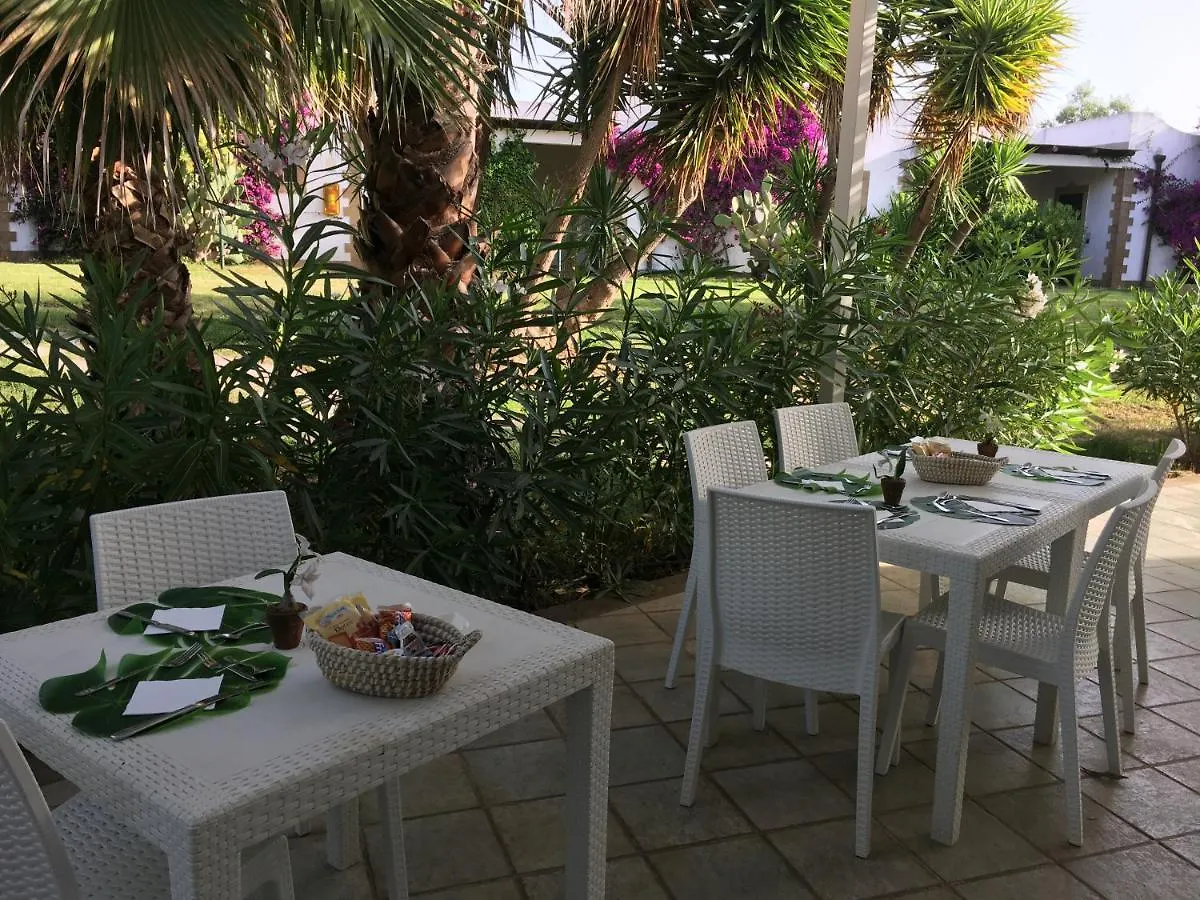 Valle Di Mare Country Resort Fontane Bianche 4*,