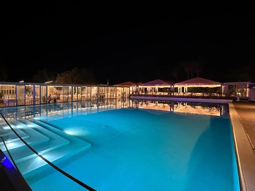 Valle Di Mare Country Resort Fontane Bianche 4*,