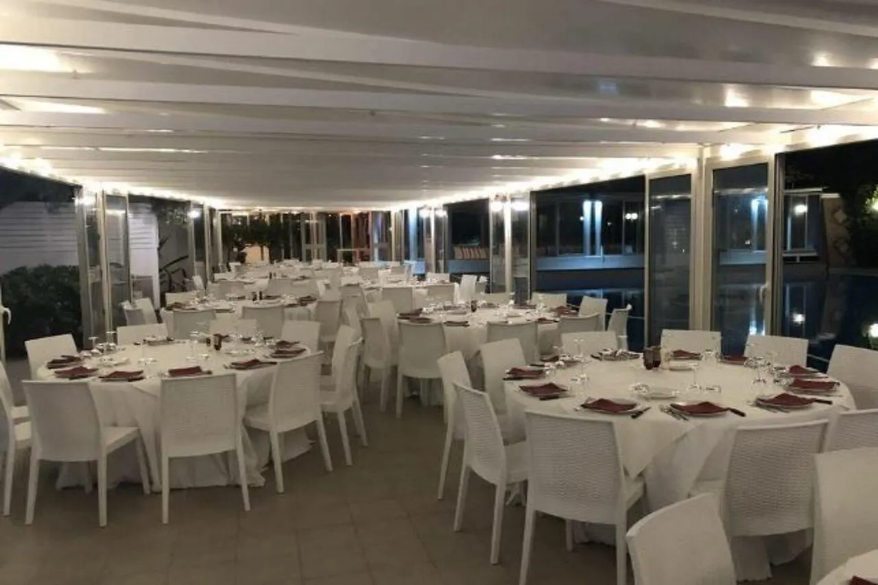 Valle Di Mare Country Resort Fontane Bianche 4*,  İtalya